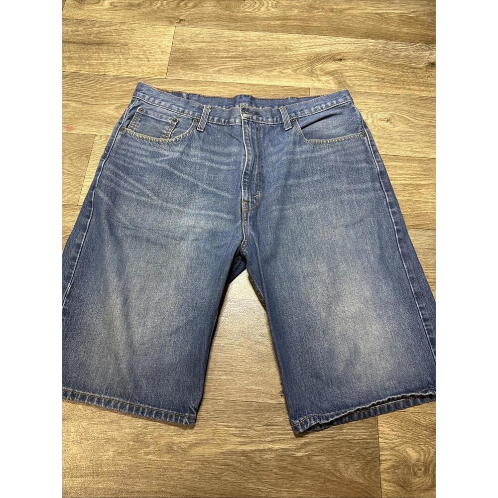 Levi's Denim Shorts Size 38 Style 569 Straight Red Tab